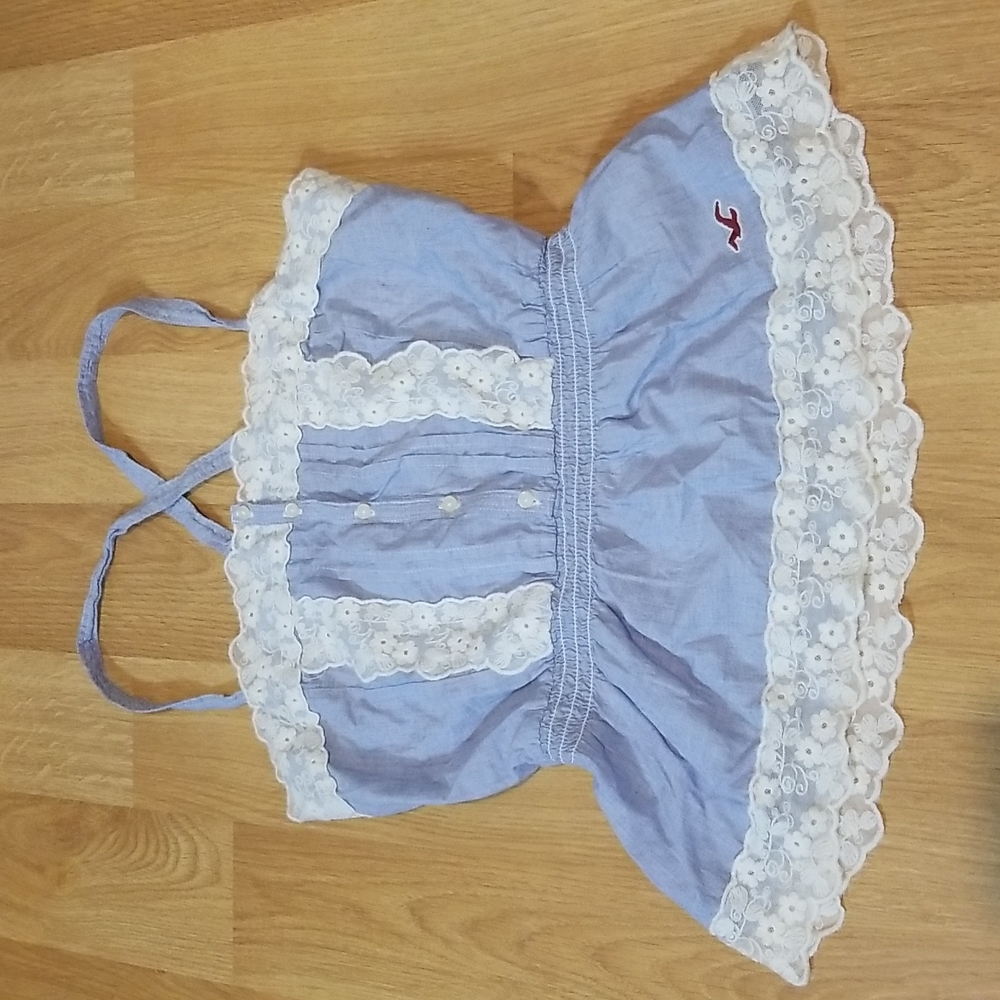 Hollister womans light blue and white lace crop tank top medium EUC